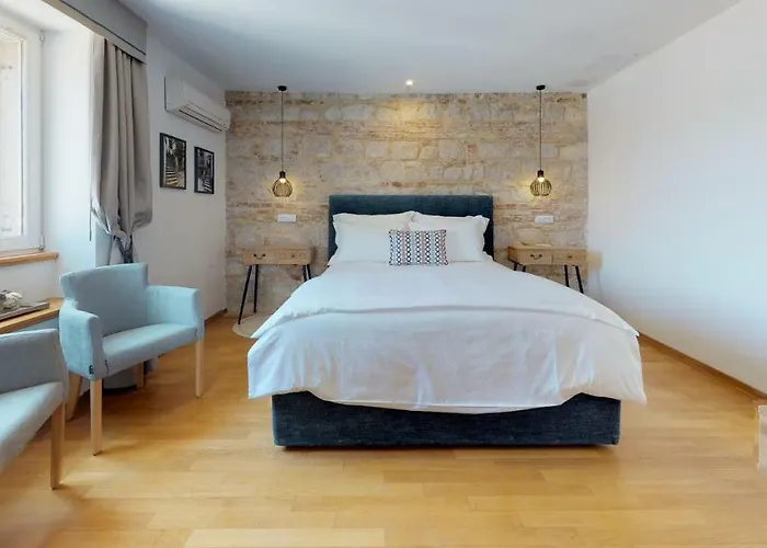 Riva Apartments Gostinjska kuća