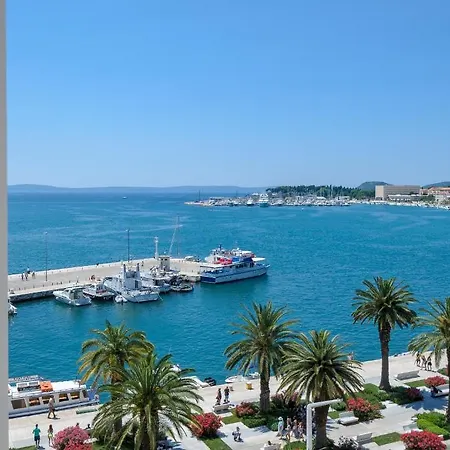 Riva Apartments Guest house Split
