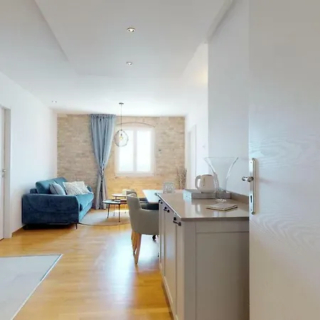 Riva Apartments 4* Split