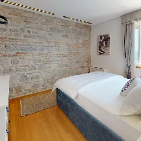 Riva Apartments Guest house Split