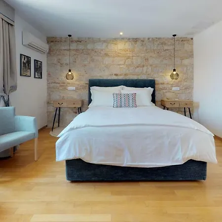 Riva Apartments Guest house