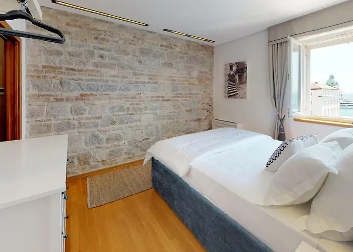 Riva Πανσιόν Σπλιτ