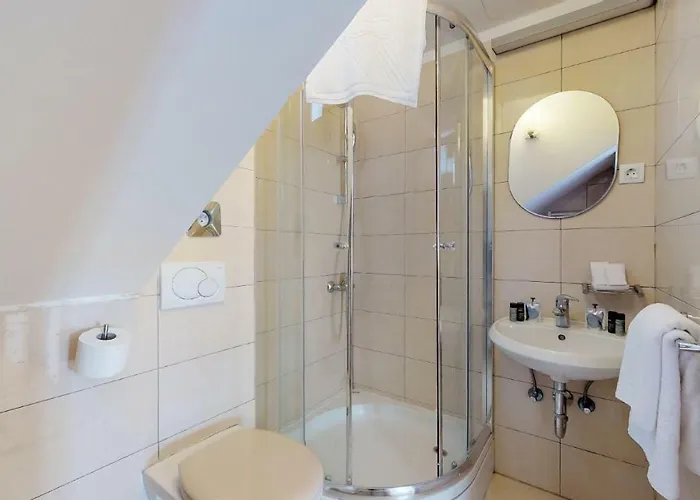 Riva Πανσιόν 4*